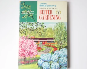 Complete Guide to Better Gardening: All About Garden Trees (4) - Bradshaw